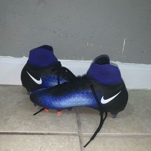 Boys nike blue soccer cleats